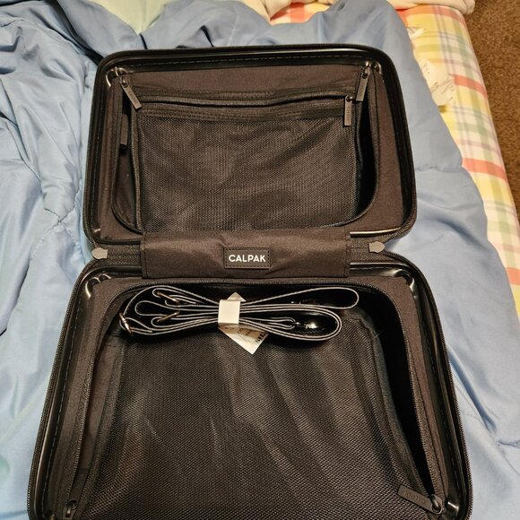 Calpak travel case - Picture 3 of 4